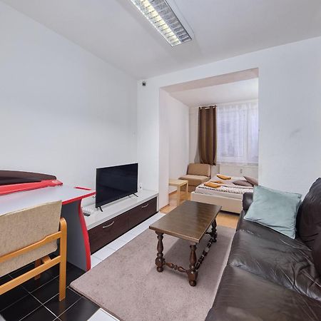 Destiny Apartment บราติสลาวา ภายนอก รูปภาพ