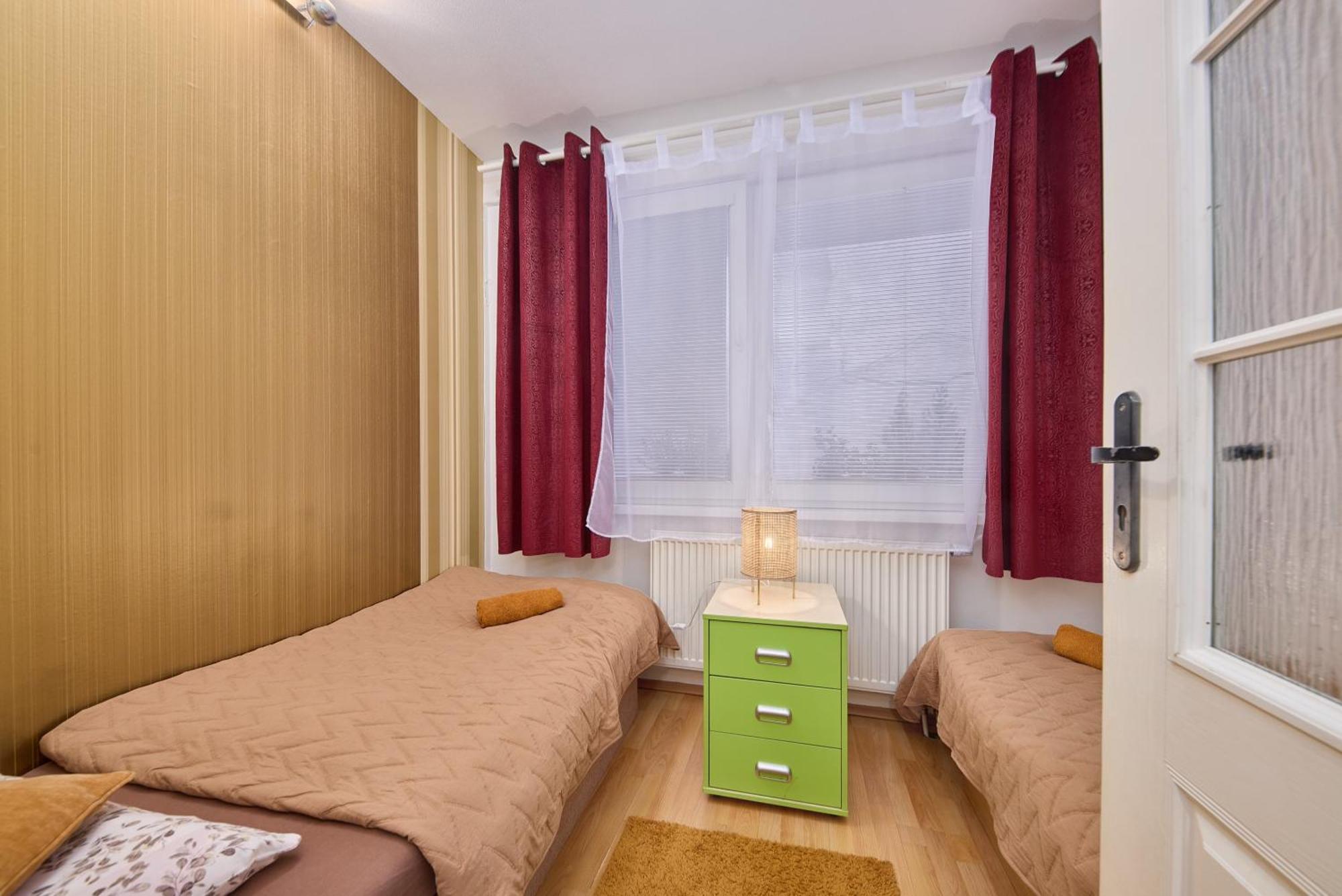 Destiny Apartment บราติสลาวา ภายนอก รูปภาพ